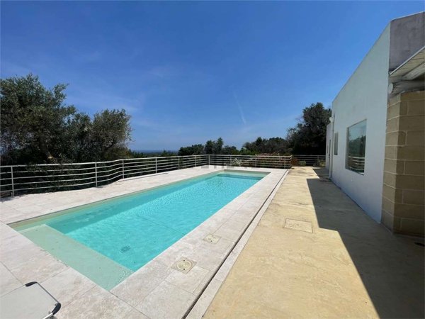 casa indipendente in vendita a Carovigno