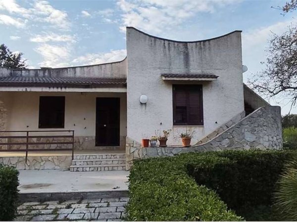 casa indipendente in vendita a Carovigno in zona Serranova