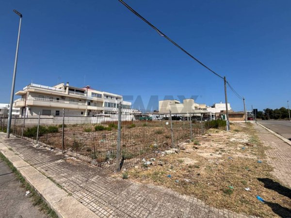 terreno edificabile in vendita a Carovigno