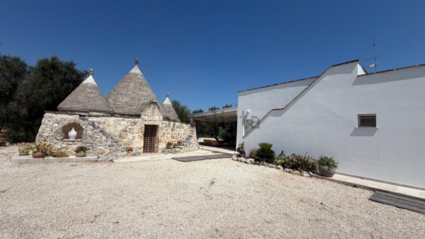 casa indipendente in vendita a Carovigno in zona Serranova