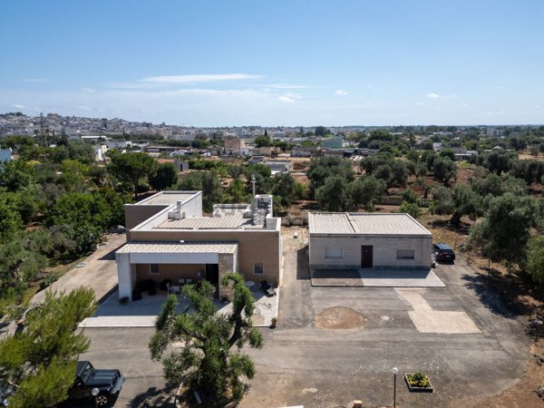 casa indipendente in vendita a Carovigno in zona Serranova