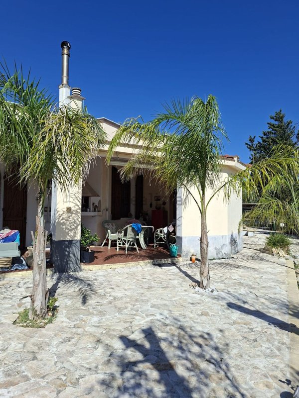 casa indipendente in vendita a Carovigno in zona Serranova