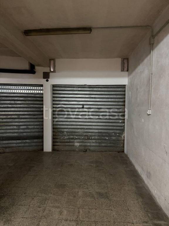 box auto in vendita a Carovigno