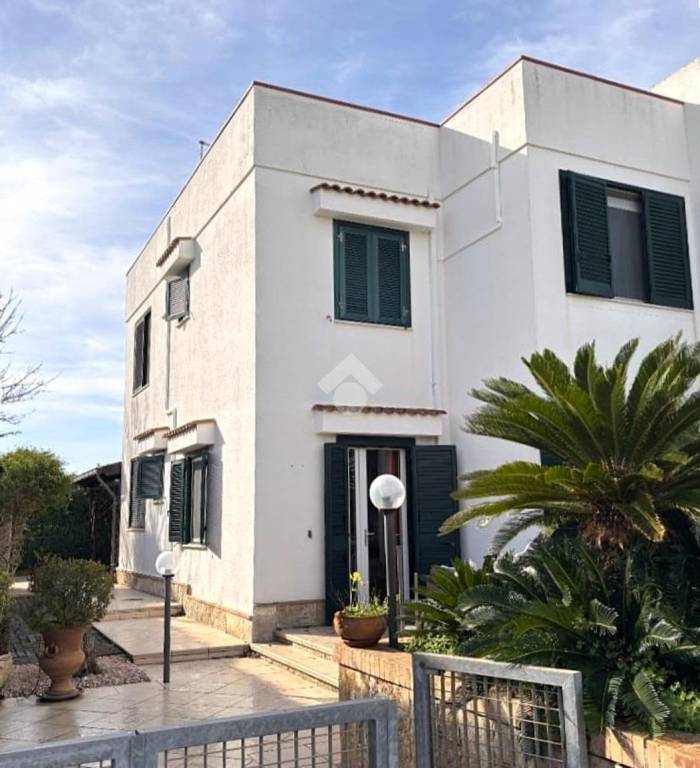 casa indipendente in vendita a Carovigno in zona Serranova