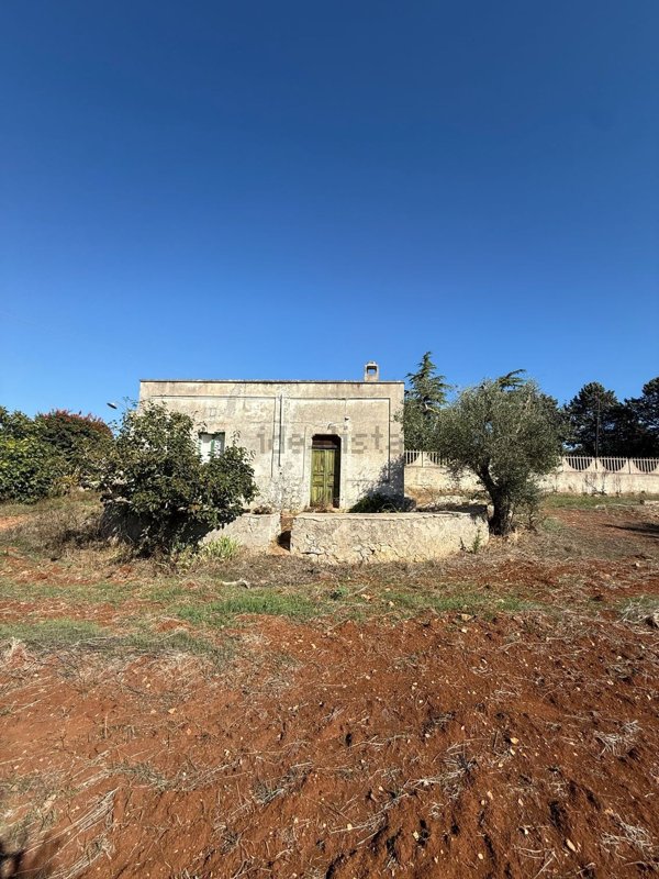 casale in vendita a Carovigno in zona Serranova