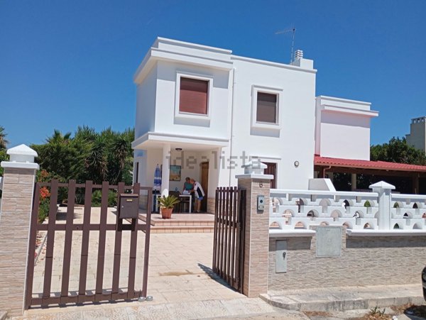 casa indipendente in vendita a Carovigno in zona Torre Santa Sabina