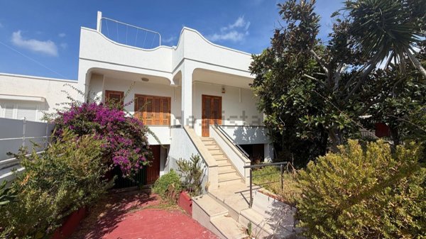 casa indipendente in vendita a Carovigno in zona Torre Santa Sabina