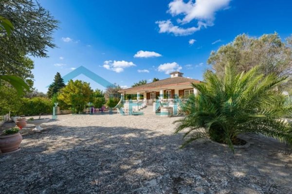 casa indipendente in vendita a Carovigno in zona Serranova