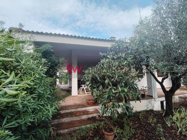 casa indipendente in vendita a Carovigno in zona Serranova