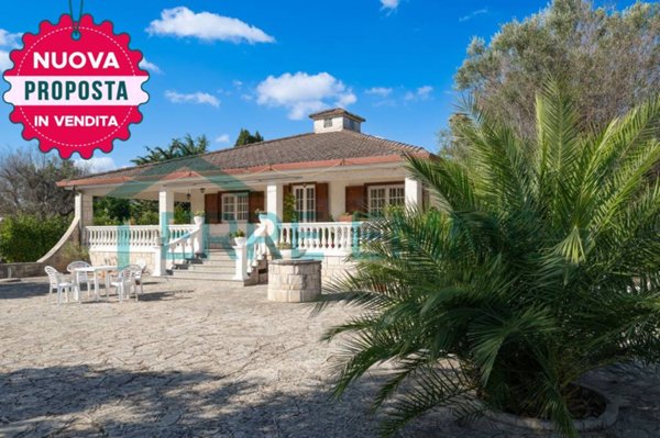 casa indipendente in vendita a Carovigno in zona Serranova