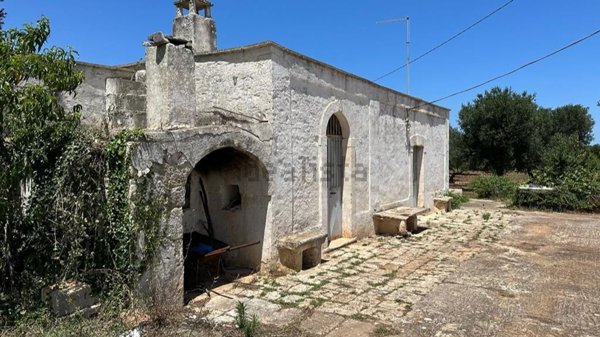 esavano in vendita a Ceglie Messapica