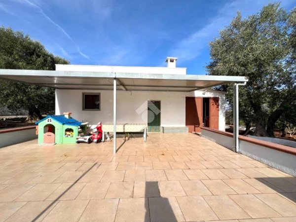 casa indipendente in vendita a Ceglie Messapica