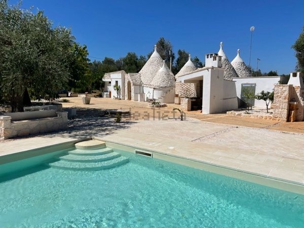 esavano in vendita a Ceglie Messapica