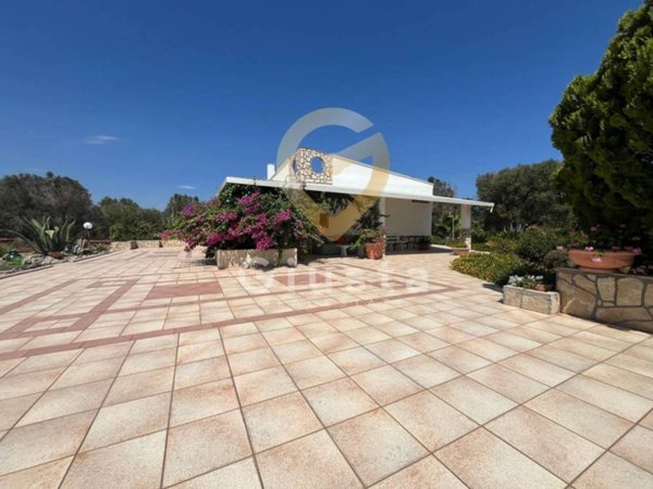 casa indipendente in vendita a Ceglie Messapica