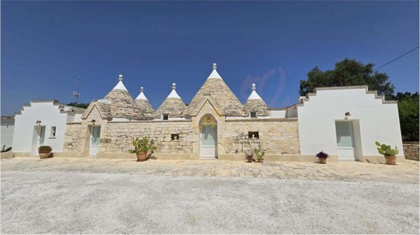 casa semindipendente in vendita a Ceglie Messapica