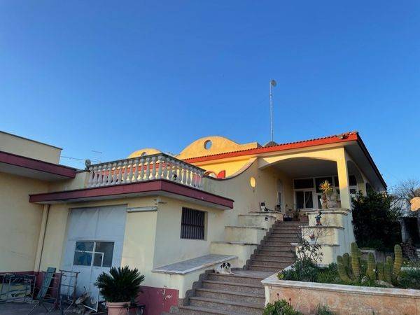 casa indipendente in vendita a Ceglie Messapica