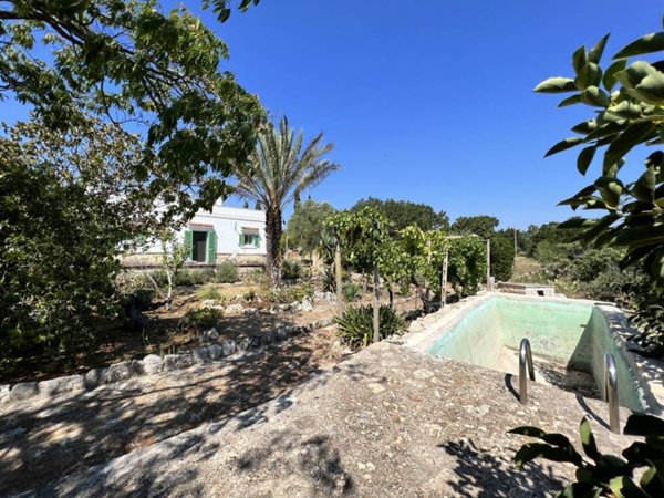 casa indipendente in vendita a Ceglie Messapica