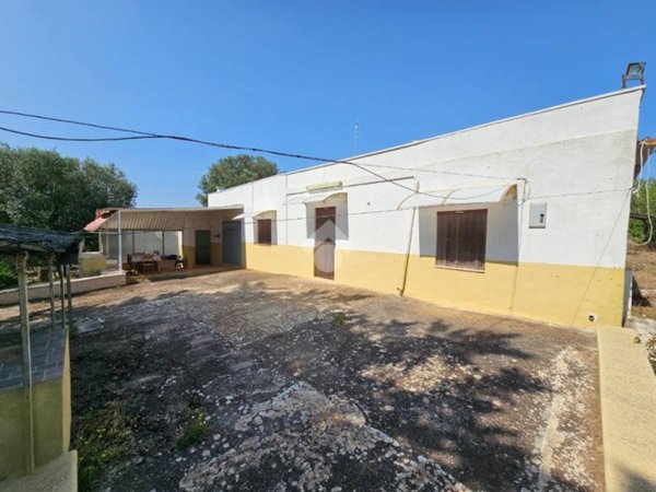 casa indipendente in vendita a Ceglie Messapica