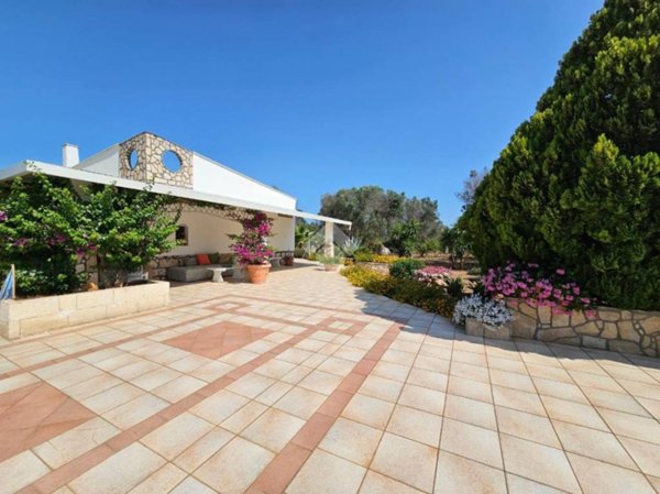 casa indipendente in vendita a Ceglie Messapica