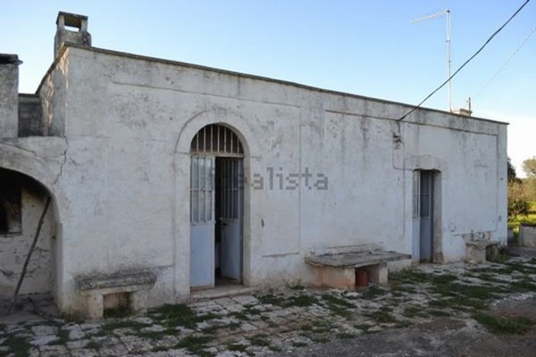 esavano in vendita a Ceglie Messapica