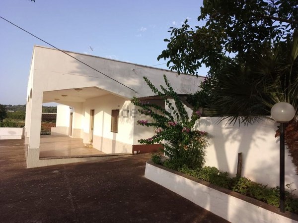 casale in vendita a Ceglie Messapica