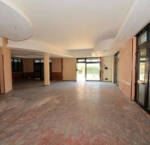 negozio in vendita a Ceglie Messapica