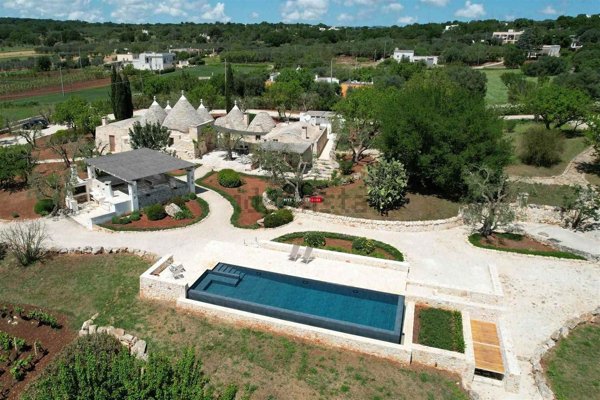 esavano in vendita a Ceglie Messapica