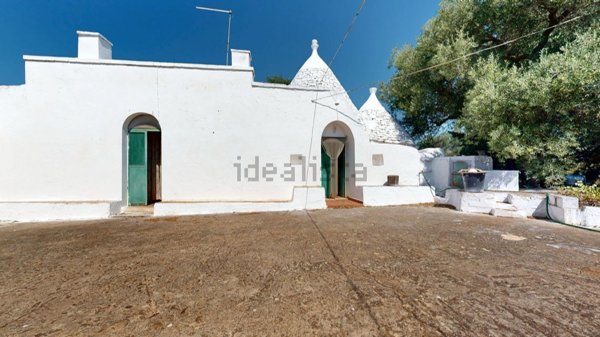 esavano in vendita a Ceglie Messapica