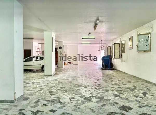 locale commerciale in vendita a Ceglie Messapica