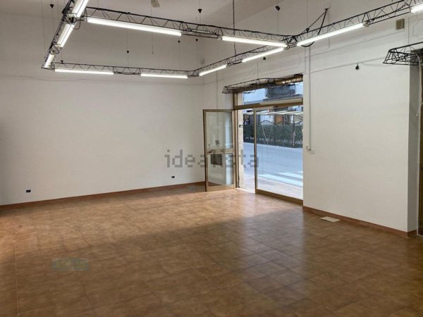 locale commerciale in vendita a Ceglie Messapica