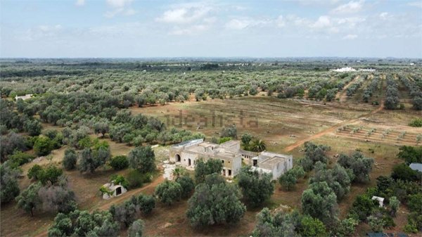 casale in vendita a Ceglie Messapica