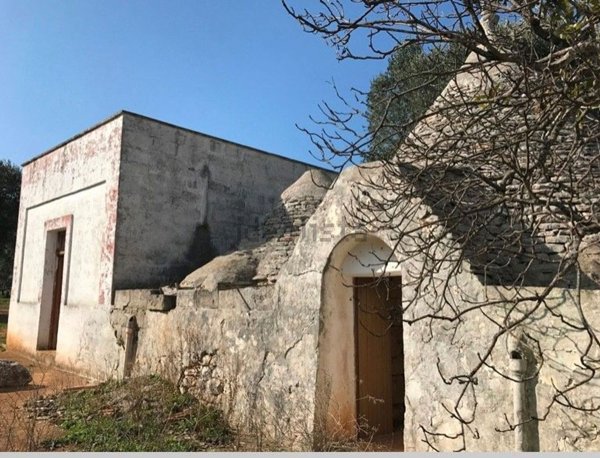 pentavano in vendita a Ceglie Messapica