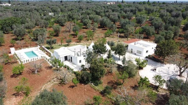 casa semindipendente in vendita a Ceglie Messapica