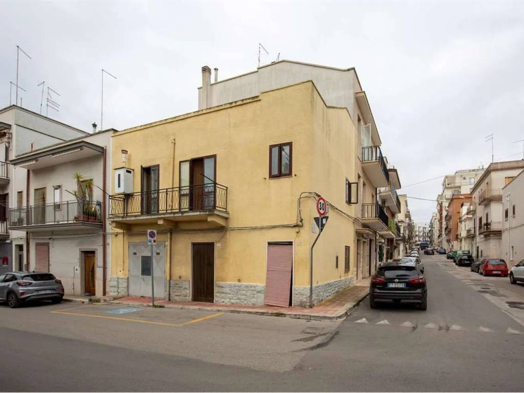 casa indipendente in vendita a Ceglie Messapica