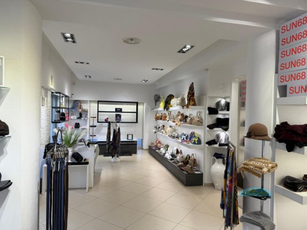 negozio in vendita a Ceglie Messapica