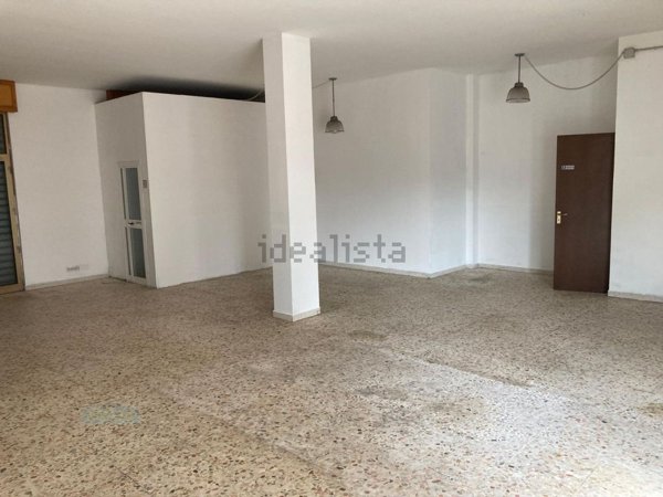 locale commerciale in vendita a Ceglie Messapica