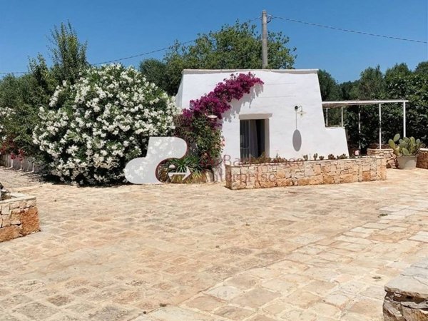 casale in vendita a Ceglie Messapica