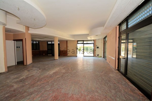 locale commerciale in vendita a Ceglie Messapica