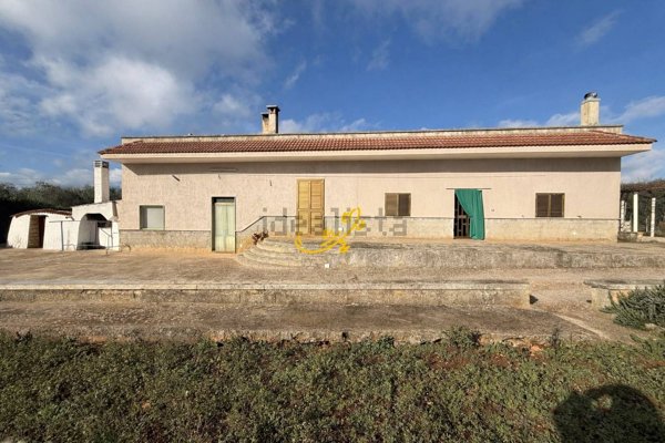 casa indipendente in vendita a Ceglie Messapica