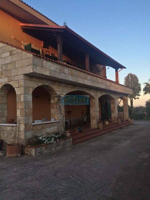 casa indipendente in vendita a Ceglie Messapica