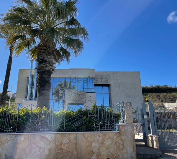 casa indipendente in vendita a Ceglie Messapica