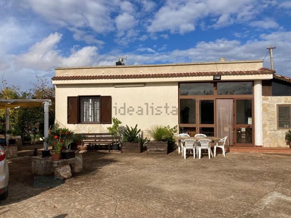 casa indipendente in vendita a Ceglie Messapica