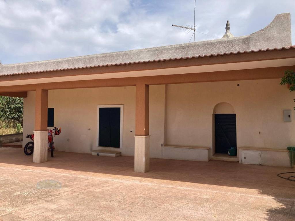 casa indipendente in vendita a Ceglie Messapica