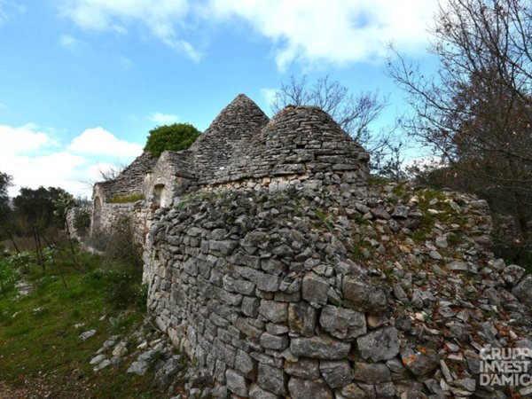 pentavano in vendita a Ceglie Messapica