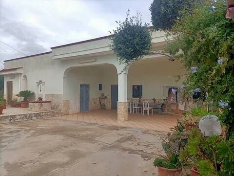 casa indipendente in vendita a Ceglie Messapica