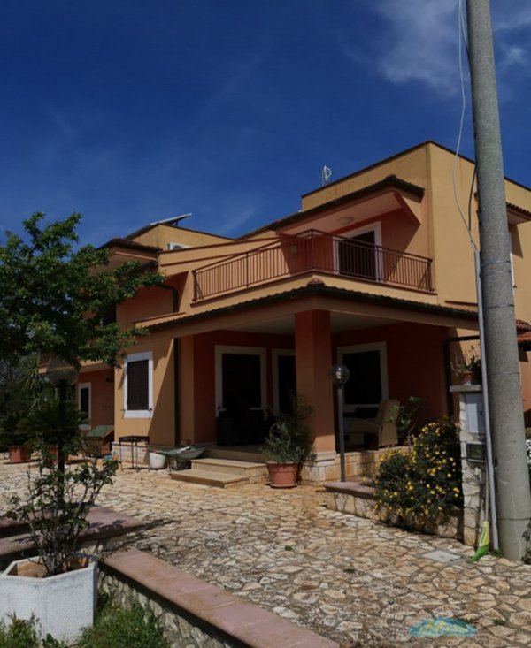 casa indipendente in vendita a Ceglie Messapica