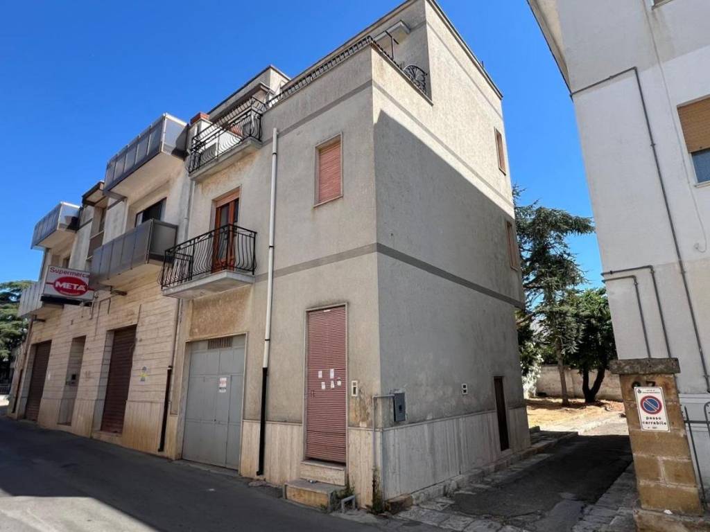 casa indipendente in vendita a Ceglie Messapica
