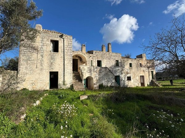 casale in vendita a Ceglie Messapica