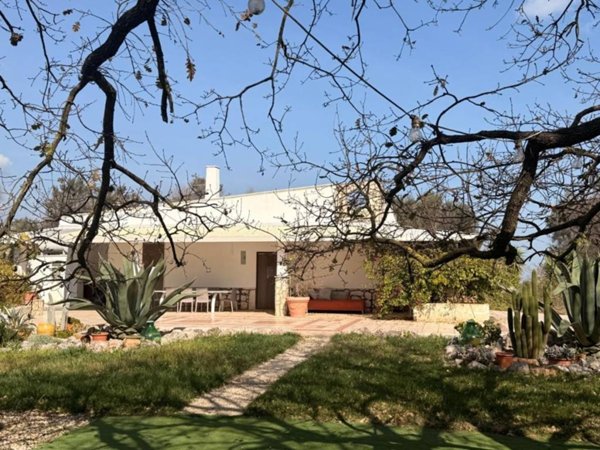 casa indipendente in vendita a Ceglie Messapica
