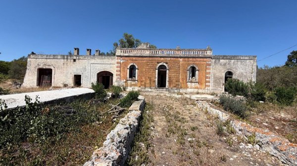 casale in vendita a Ceglie Messapica